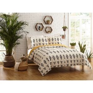 Prosperity Reversible Queen 3Piece Quilt Set